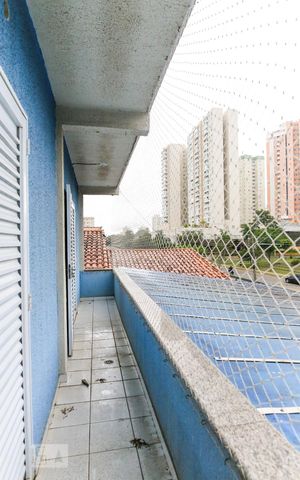 Casa para alugar com 220m², 3 quartos e 3 vagasSacada dos Quartos