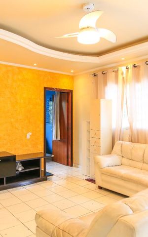 Casa para alugar com 220m², 3 quartos e 3 vagasSala