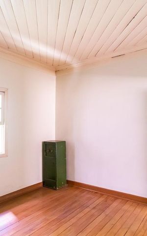Casa à venda com 404m², 2 quartos e 3 vagas Casa à venda com 404m², 2 quartos e 3 vagasQuarto 2