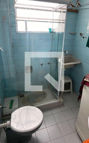 Apartamento à venda com 45m², 2 quartos e sem vaga Apartamento à venda com 45m², 2 quartos e sem vagaBanheiro