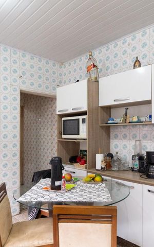 Casa à venda com 156m², 1 quarto e 2 vagas Casa à venda com 156m², 1 quarto e 2 vagasCozinha