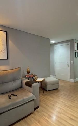 Apartamento à venda com 110m², 3 quartos e 2 vagas Apartamento à venda com 110m², 3 quartos e 2 vagasSala