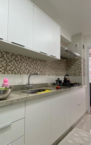 Apartamento à venda com 110m², 3 quartos e 2 vagas Apartamento à venda com 110m², 3 quartos e 2 vagasCozinha