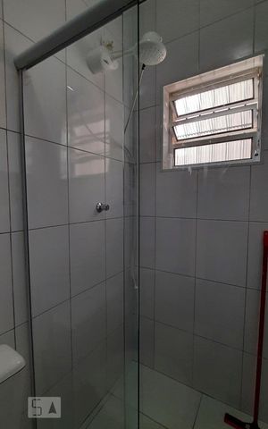 Casa à venda com 150m², 5 quartos e 1 vagaBanheiro