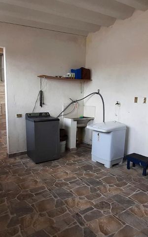 Casa à venda com 150m², 5 quartos e 1 vagaLavanderia