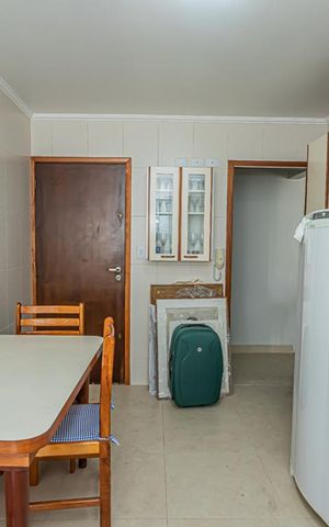 Apartamento à venda com 135m², 3 quartos e 1 vaga Apartamento à venda com 135m², 3 quartos e 1 vagaCozinha