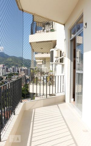 Apartamento para alugar com 65m², 2 quartos e 1 vagaScada