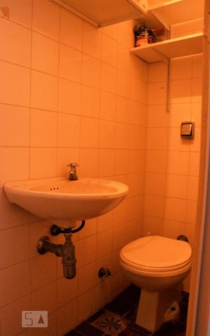 Apartamento para alugar com 65m², 2 quartos e 1 vagaBanheiro de Serviço