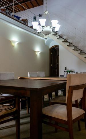 Casa à venda com 345m², 4 quartos e 8 vagas Casa à venda com 345m², 4 quartos e 8 vagasSala de jantar