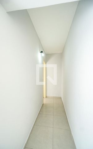 Casa de condomínio à venda com 376m², 1 quarto e 2 vagas Casa de condomínio à venda com 376m², 1 quarto e 2 vagasCorredor do quarto