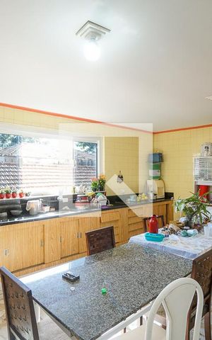 Casa de condomínio à venda com 376m², 1 quarto e 2 vagas Casa de condomínio à venda com 376m², 1 quarto e 2 vagasCozinha