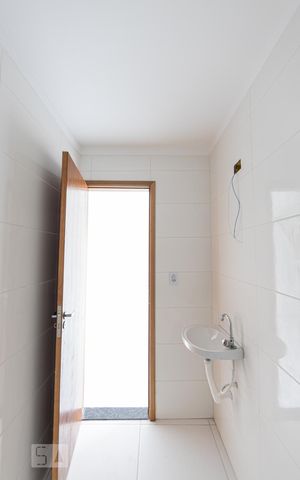 Apartamento à venda com 70m², 2 quartos e sem vaga Apartamento à venda com 70m², 2 quartos e sem vagaBanheiro Social