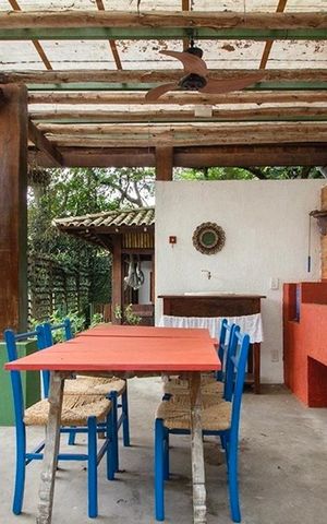 Casa à venda com 720m², 4 quartos e 4 vagasFogão a lenha