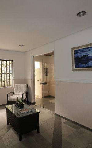 Apartamento à venda com 115m², 2 quartos e 2 vagasHall social