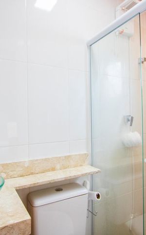 Apartamento à venda com 106m², 2 quartos e 2 vagas Apartamento à venda com 106m², 2 quartos e 2 vagasBanheiro do quarto 1
