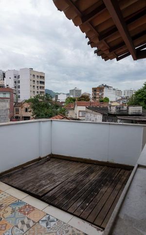 Casa à venda com 273m², 3 quartos e 1 vaga Casa à venda com 273m², 3 quartos e 1 vagaTerraço