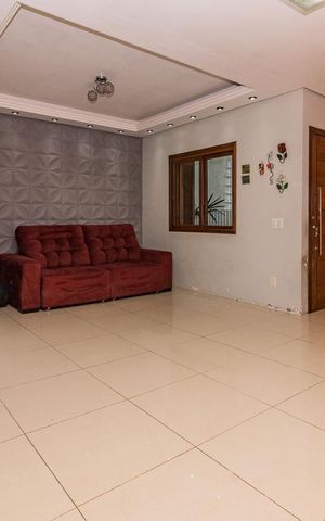 Casa à venda com 225m², 2 quartos e 2 vagas Casa à venda com 225m², 2 quartos e 2 vagasSala