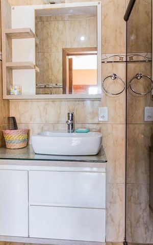 Casa à venda com 225m², 2 quartos e 2 vagas Casa à venda com 225m², 2 quartos e 2 vagasBanheiro da Suíte 2