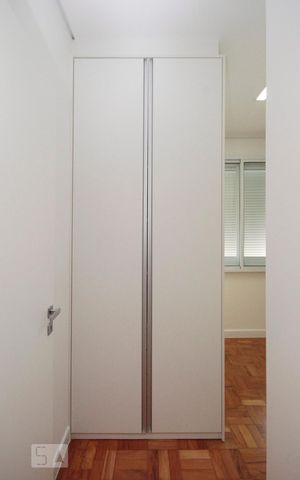 Apartamento à venda com 98m², 2 quartos e sem vagaCloset da Suíte
