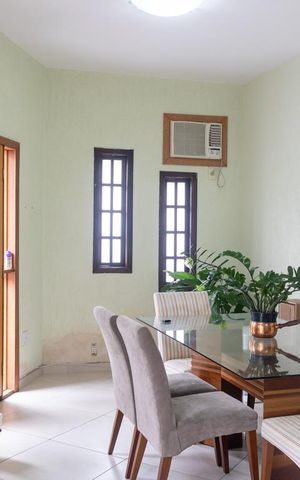 Casa à venda com 130m², 3 quartos e sem vagaSala