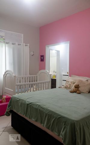Casa à venda com 130m², 3 quartos e sem vagaSuíte