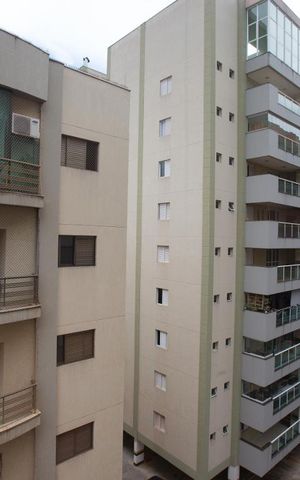 Apartamento para alugar com 73m², 2 quartos e 2 vagasVista da janela da suíte