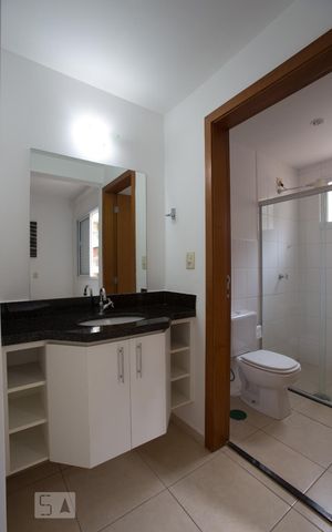 Apartamento para alugar com 73m², 2 quartos e 2 vagasBanheiro da suíte