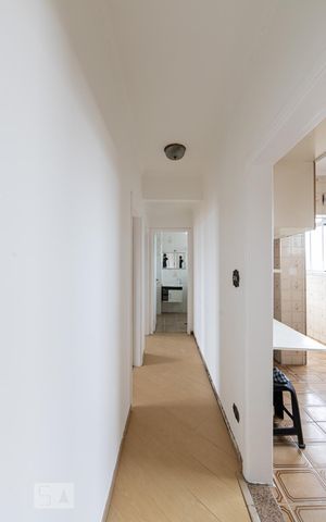 Apartamento para alugar com 80m², 3 quartos e sem vaga Apartamento para alugar com 80m², 3 quartos e sem vagaCorredor