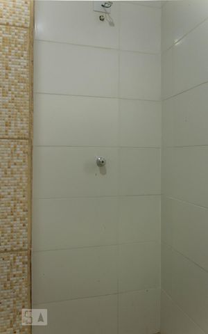 Casa à venda com 300m², 3 quartos e 2 vagas Casa à venda com 300m², 3 quartos e 2 vagasBanheiro 1