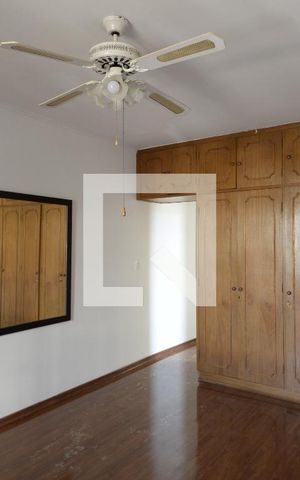 Casa para alugar com 230m², 4 quartos e 2 vagasSuíte 1