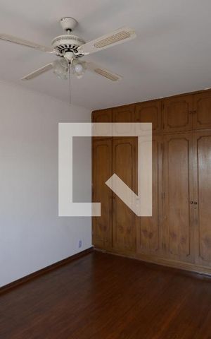 Casa para alugar com 230m², 4 quartos e 2 vagasSuíte 3