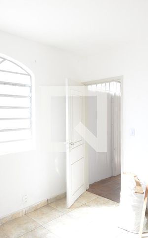 Casa para alugar com 230m², 4 quartos e 2 vagasDispensa