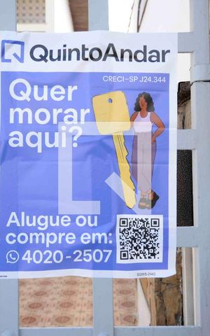 Casa para alugar com 230m², 4 quartos e 2 vagasFachada