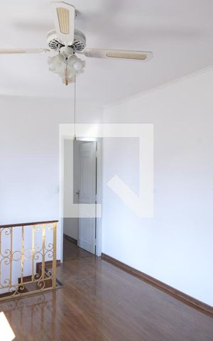 Casa para alugar com 230m², 4 quartos e 2 vagasSala de estar - Segundo Andar