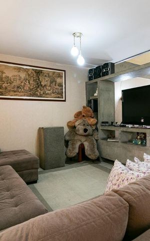 Casa à venda com 350m², 3 quartos e 4 vagasSala