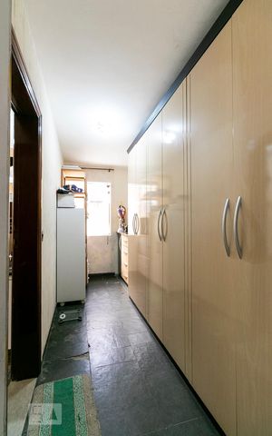 Casa à venda com 350m², 3 quartos e 4 vagasSuíte 1 - Closet