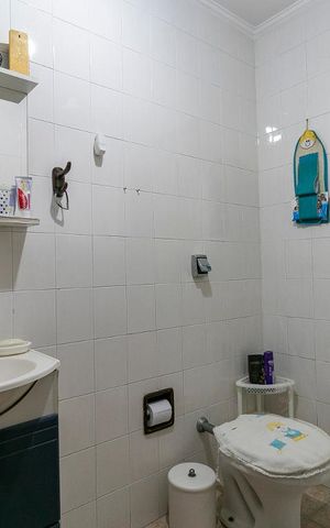 Casa à venda com 350m², 3 quartos e 4 vagasBanheiro Suíte 3