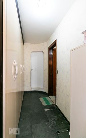 Casa à venda com 350m², 3 quartos e 4 vagasSuíte 1 - Closet