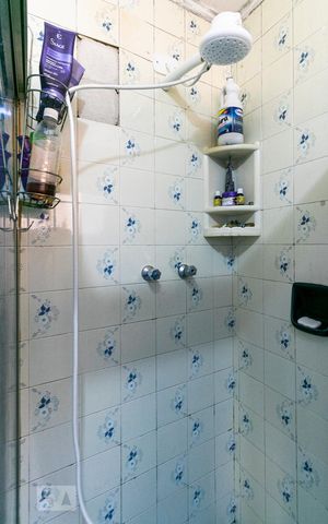 Casa à venda com 350m², 3 quartos e 4 vagasSuíte 2 - Banheiro