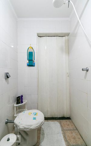 Casa à venda com 350m², 3 quartos e 4 vagasBanheiro Suíte 3