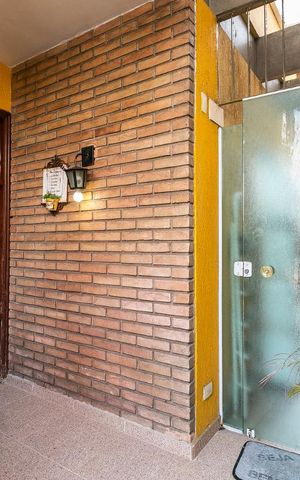 Casa à venda com 350m², 3 quartos e 4 vagasEntrada