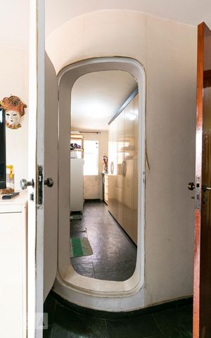 Casa à venda com 350m², 3 quartos e 4 vagasSuíte 1 - Closet