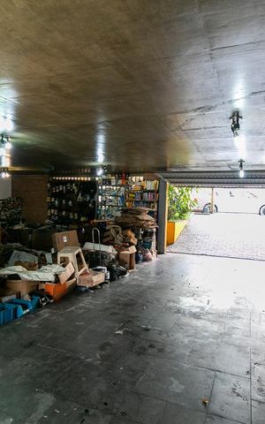 Casa à venda com 350m², 3 quartos e 4 vagasGaragem