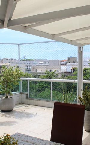 Apartamento à venda com 380m², 4 quartos e 3 vagasVaranda da Sala