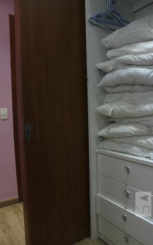 Apartamento à venda com 380m², 4 quartos e 3 vagasCloset - Suíte 3