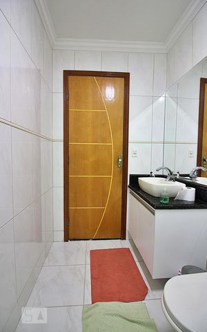 Casa à venda com 214m², 3 quartos e 2 vagasBanheiro Social 2 