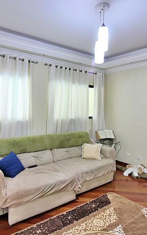 Casa à venda com 214m², 3 quartos e 2 vagasSala 
