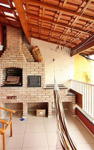 Casa à venda com 214m², 3 quartos e 2 vagasVaranda gourmet