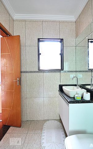 Casa à venda com 214m², 3 quartos e 2 vagasBanheiro do  Quarto 2 - Suíte