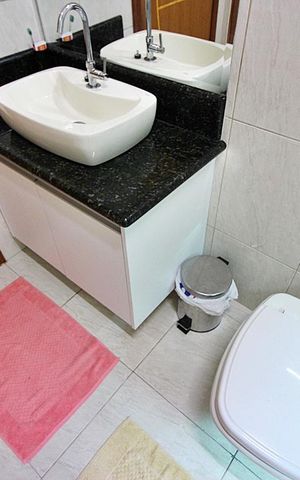 Casa à venda com 214m², 3 quartos e 2 vagasBanheiro Social